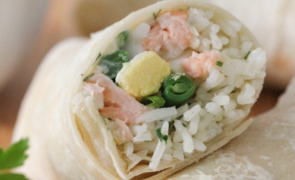 Бурито с рисом и лососем: фото-рецепт