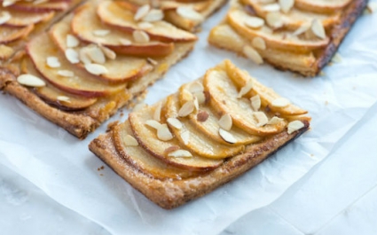 Самый простой и вкусный яблочный пирог: рецепт 