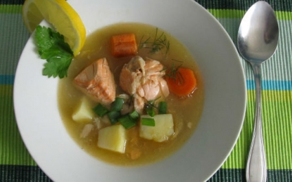 Ароматный рыбный суп из красной рыбы: рецепт