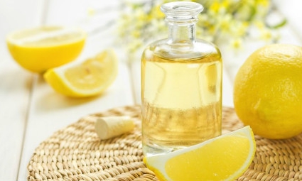 Эфирное масло лимона в косметологии и для здоровья