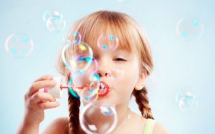 Как сделать красивые мыльные пузыри: советы и рецепты