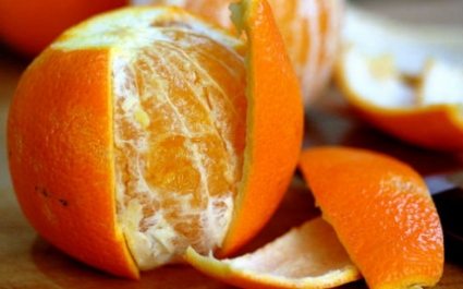 Как чистить апельсин: интересные способы