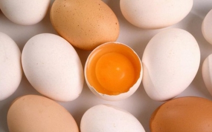 Как определить, яйцо сырое или вареное?